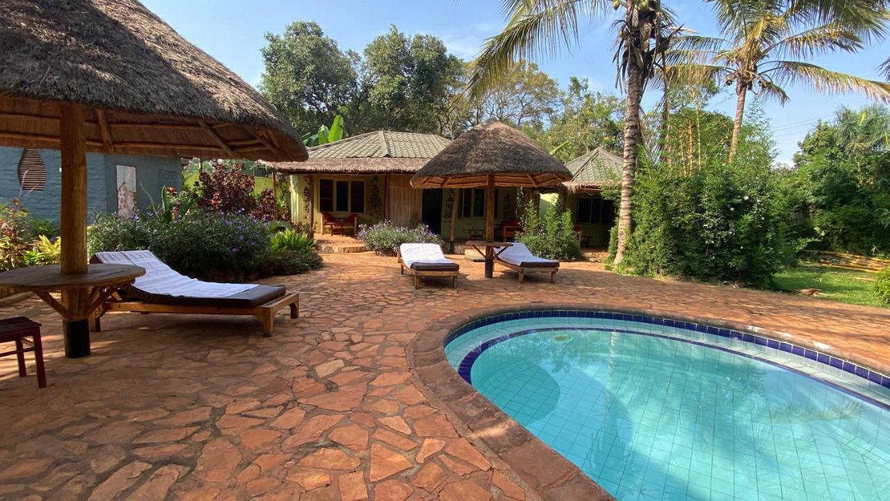 Afro Smile Hotel And Guest House-金贾 外观 照片